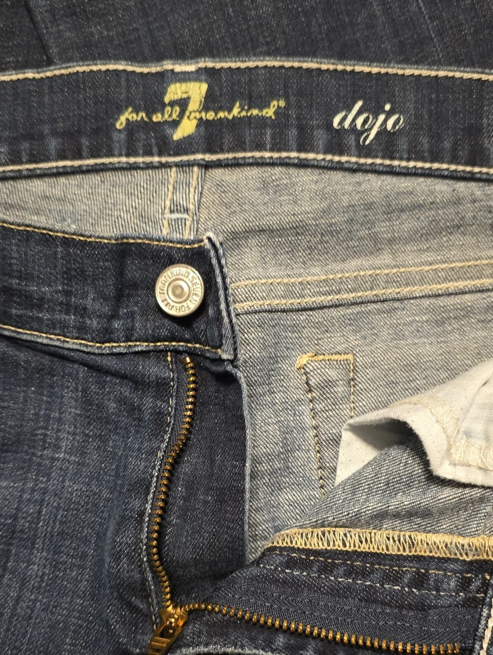 7 For All Mankind Short Inseam Dojo Slim Illusion Jeans Womens 31x30 Blue M-Wash